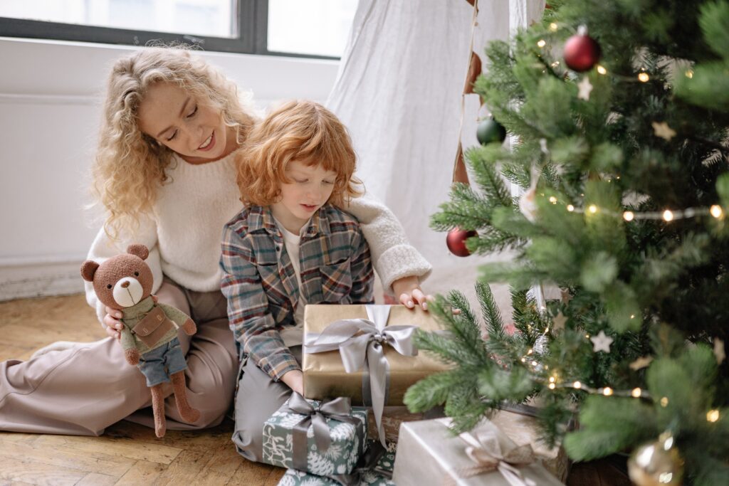 Your How-To Guide to Co-Parenting at Christmas | 7 Tips